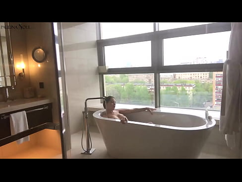 ❤️ Nena tremenda Masturbándose apaixonadamente a súa coña no baño ❤️ Vídeo anal en nós ❌